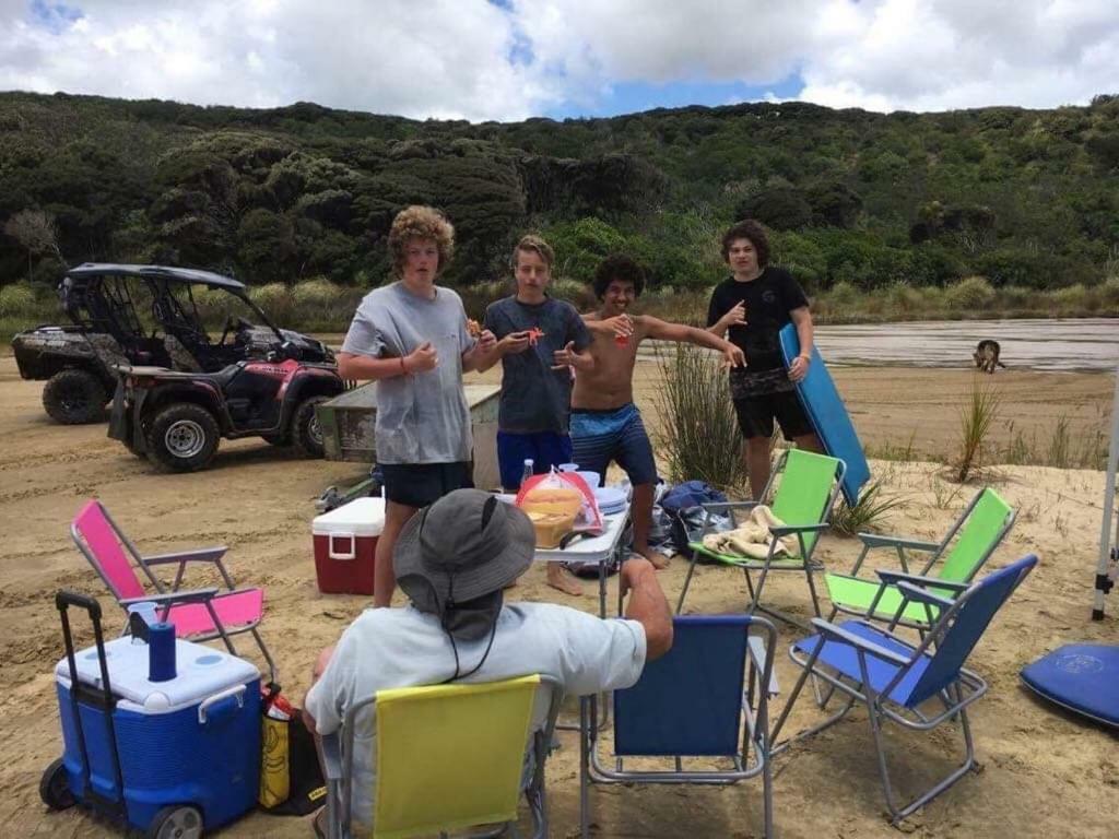 The Camel At Araiawa Raio Lodge Pukenui 外观 照片